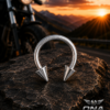 Horn Horn – Orvosi acél patkó piercing, tüske végződésekkel