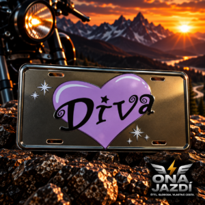 Violet Diva – „Díva” bádogtábla, 30 × 15 cm